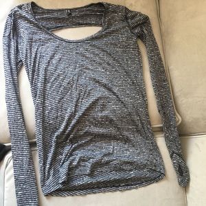 Workout top, size small